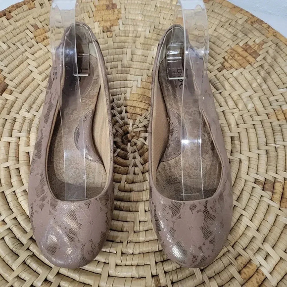Boc Born Batik Rose Gold Floral Lace Ballet Flats Size 8 - Picture 1 of 7